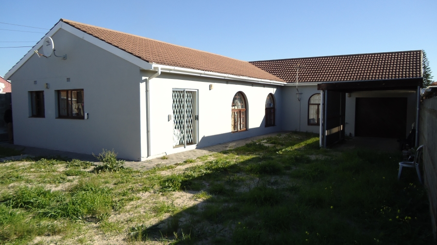 6 Bedroom Property for Sale in Belhar Western Cape